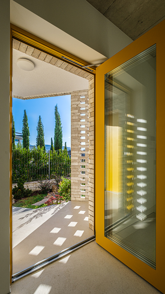 19_Dermenka-Entrance-1