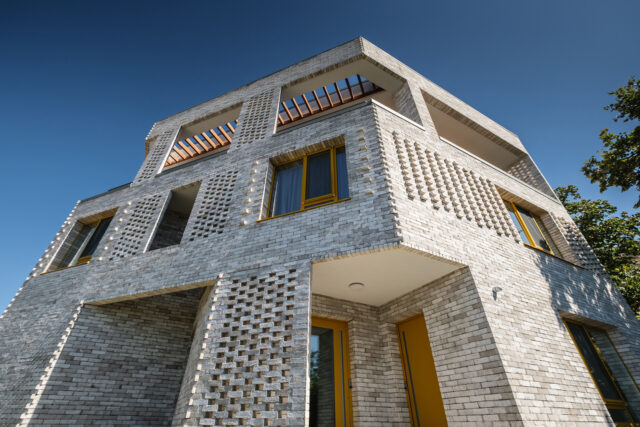 12_Dermenka-Facade-SouthWest-6