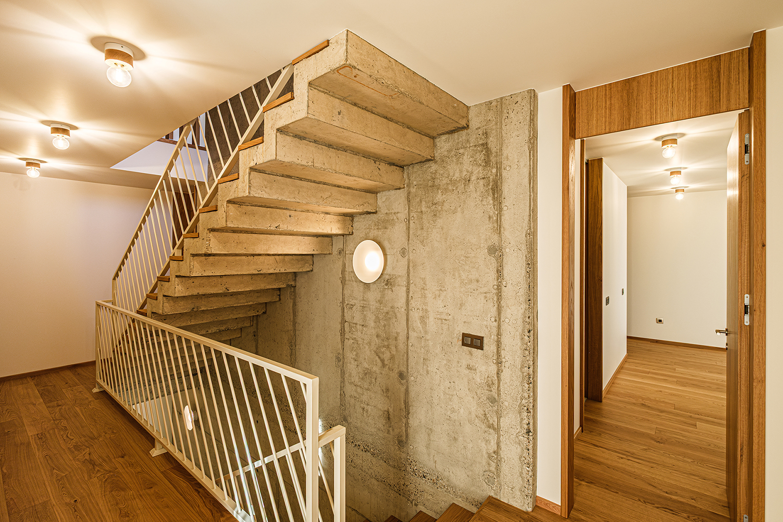 25_Dermenka-Staircase-Fl2-3
